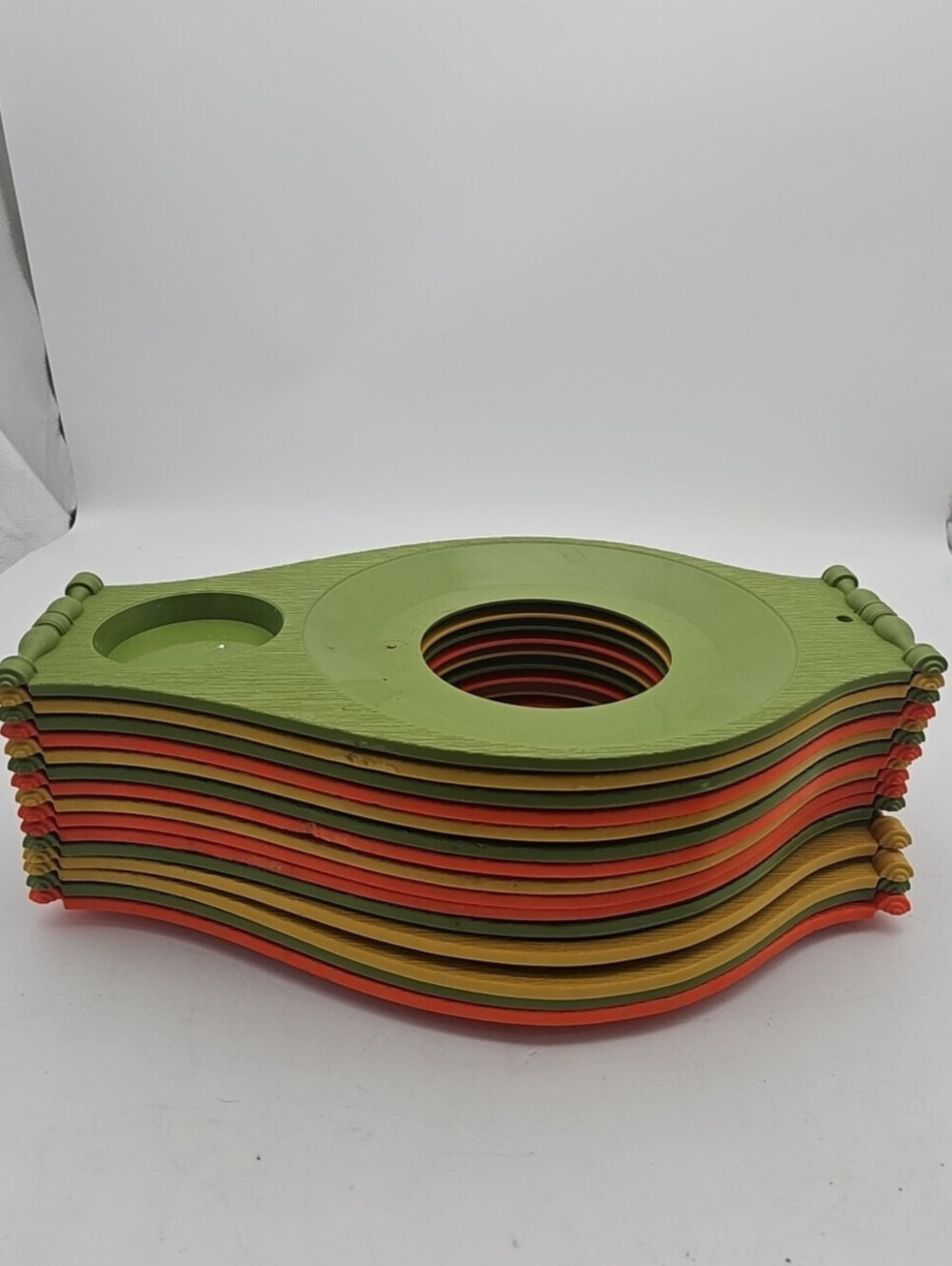 vintage 1970s Better Maid plastic paper plate and cup holder lap trays. 15 Count